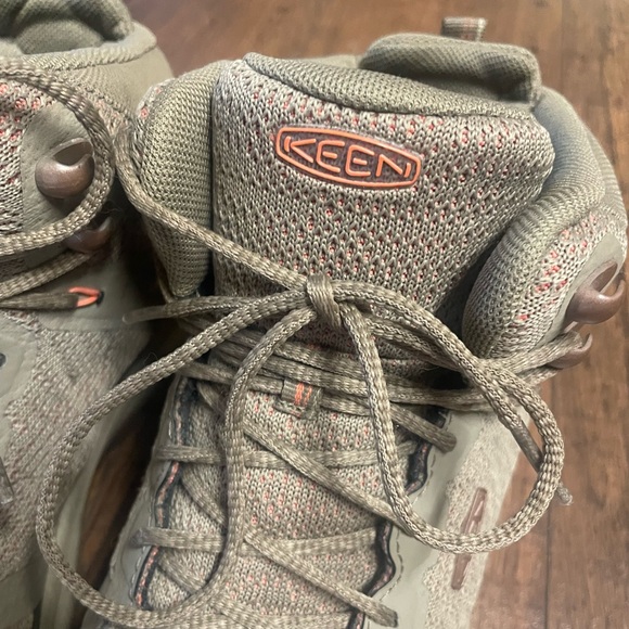 KEEN Women's Terradora 2 Waterproof Mid Height Hiking Boot - Picture 6 of 8